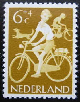 1962_fietsende_kinderen